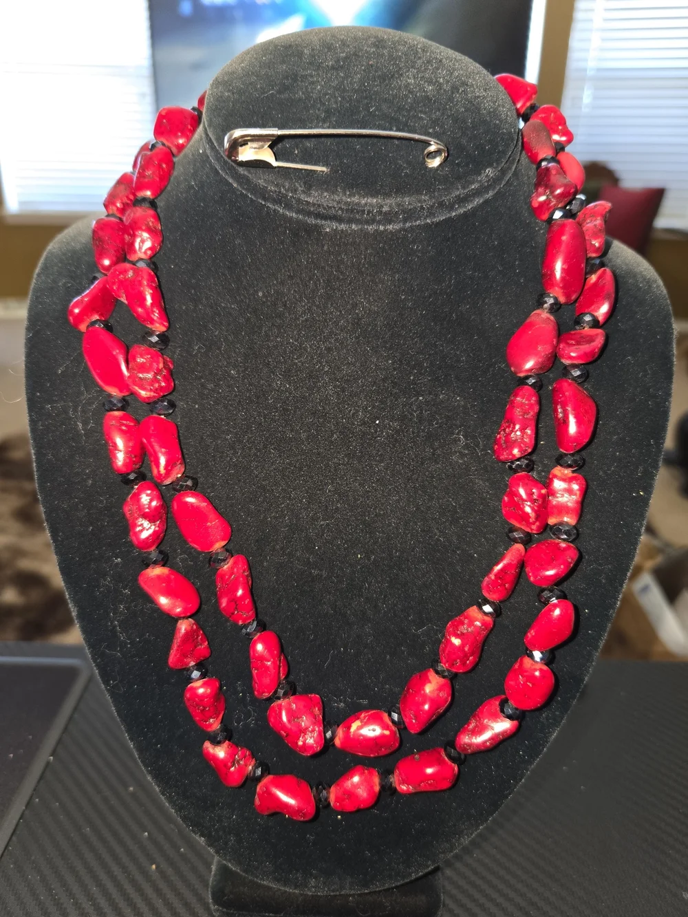 N/A bold strand